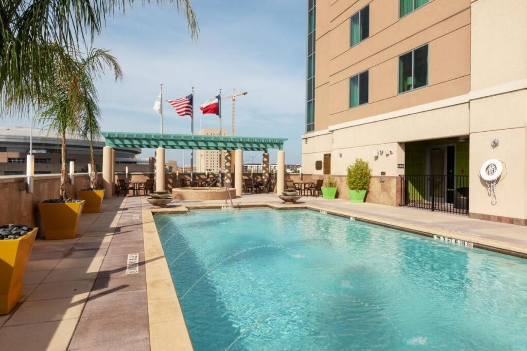 the outdoor pool at the Embassy Suites hotel near the Toyota Center, Houston TX