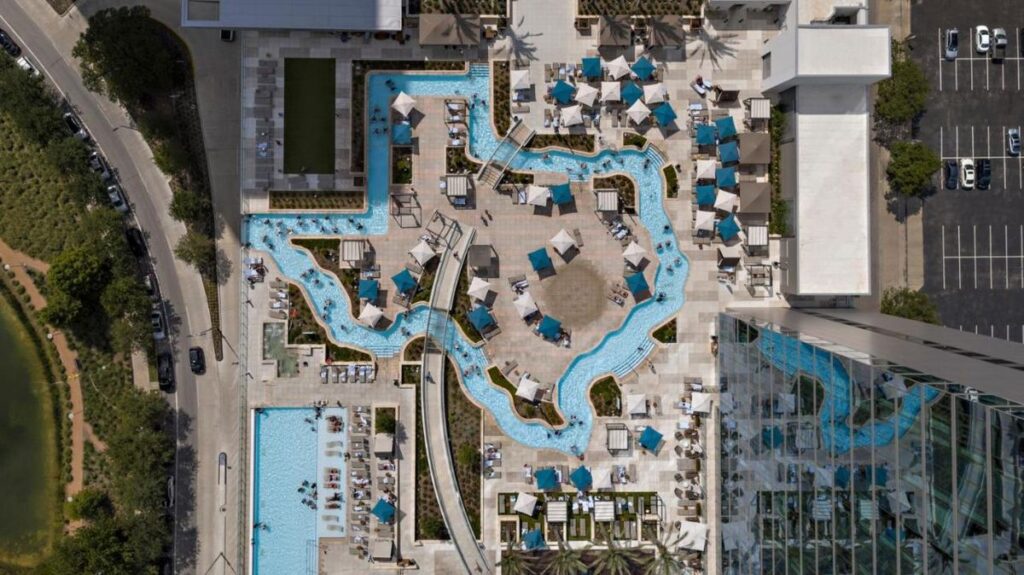an outdoor pool shaped like Texas at the Marriott hotel near the Toyota Center