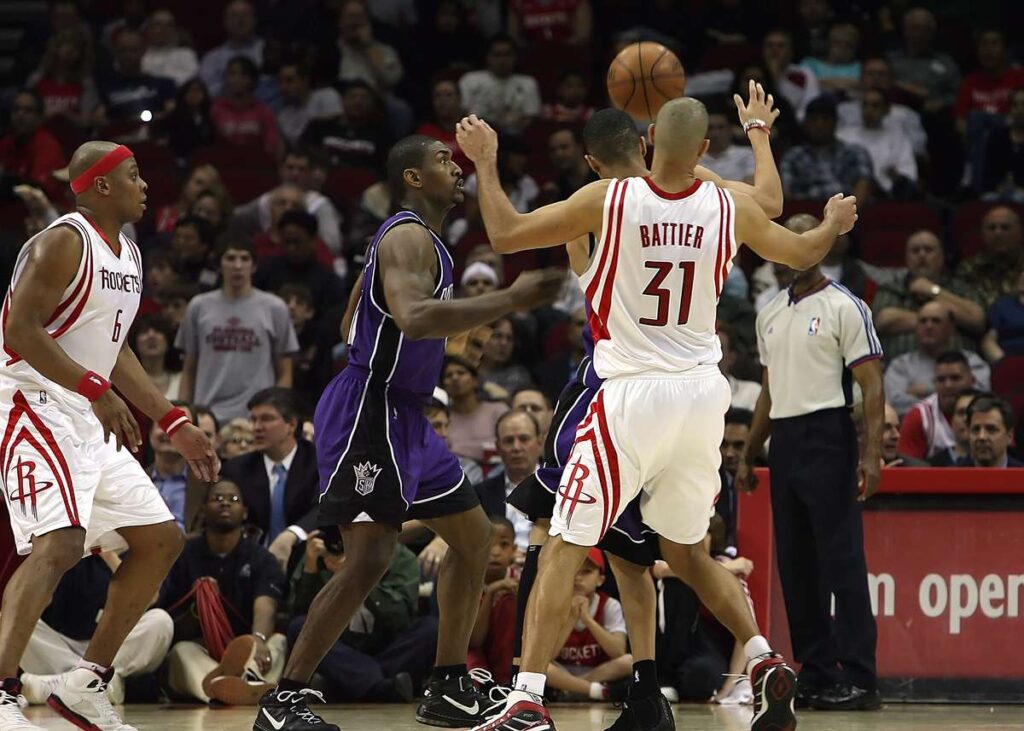 courtside tickets at the Houston Rockets Toyota Center