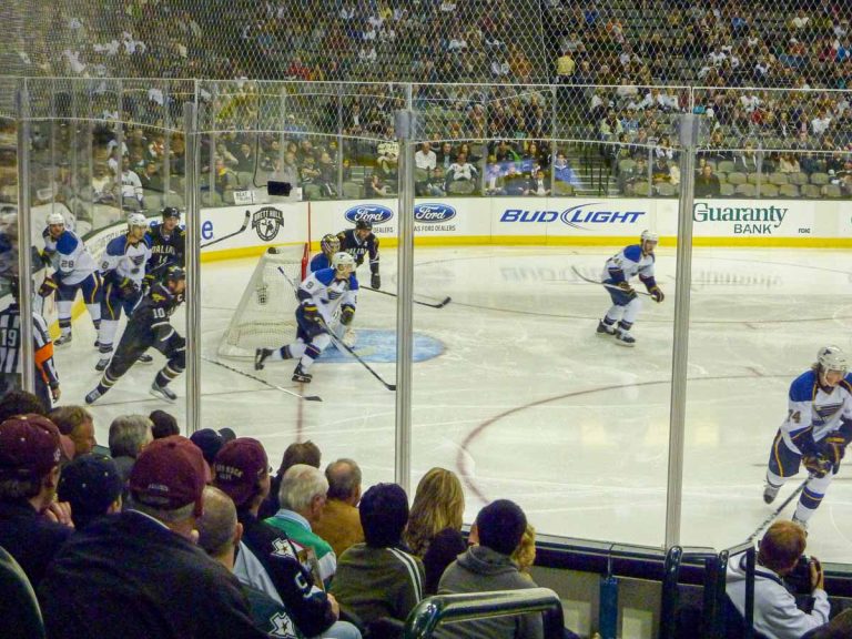 How to Find the Best Seats at an NHL Hockey Game - Ultimate Sports Road ... How to Find the Best Seats at an NHL Hockey Game - Ultimate Sports Road ...
