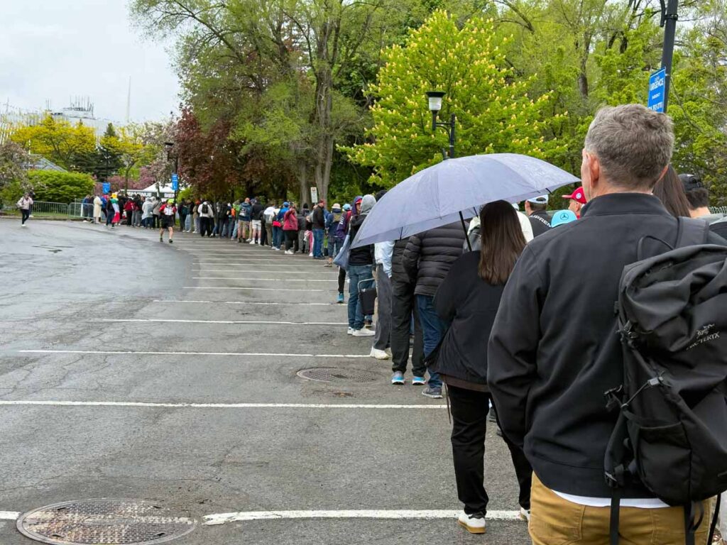 The lineup of General Admission ticket holders prior to opening on Sunday morning at the Montreal Grand Prix.